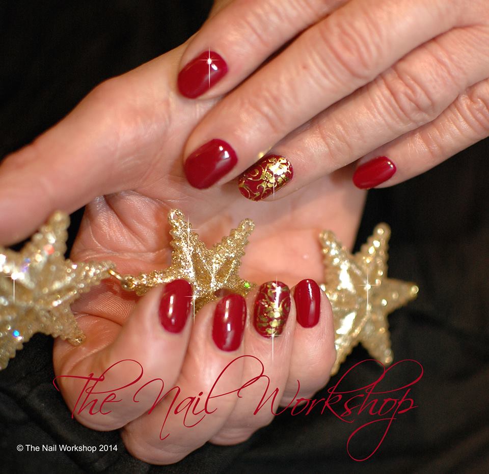 Gelish Red and gold Stamping Christmas